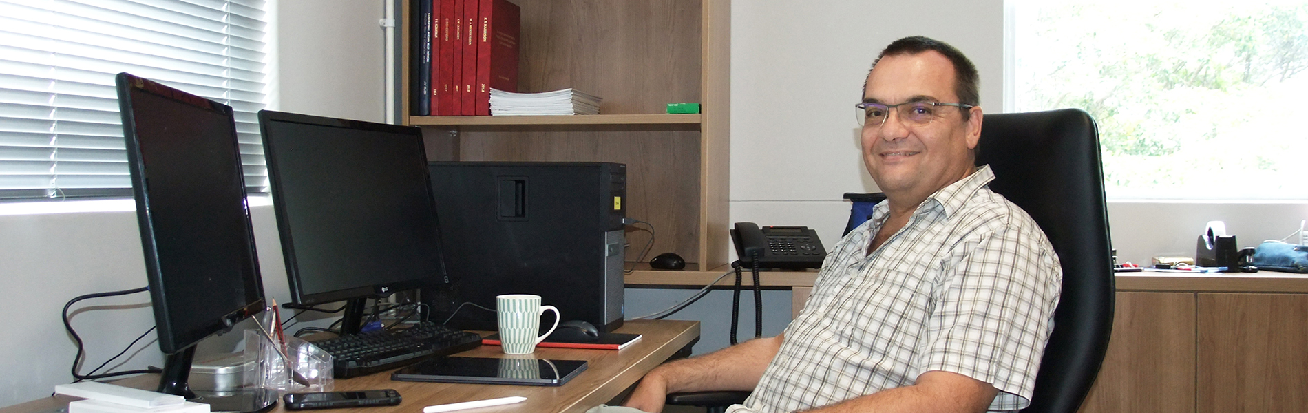 Prof Andries Engelbrecht fotowebsize Prof Andries Engelbrecht fotowebsize